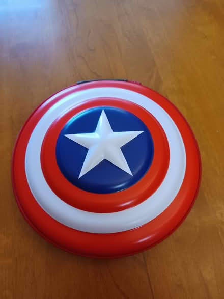 Photo of free Captain America pencil case (Corinth) #1