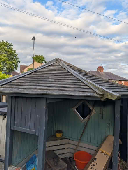 Photo of free Garden corner arbour seat (Wisewood S6) #2
