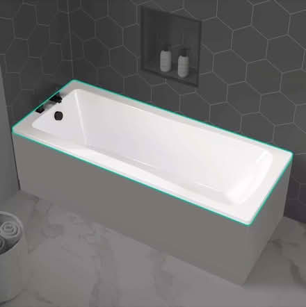 Photo of Old fibre glass bath (Lea Cross SY5) #1