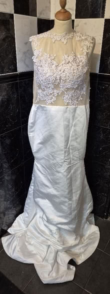 Photo of free Wedding dress (Hollinswood TF3) #1