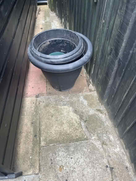 Photo of free X4 large planters (Morden SM4) #1