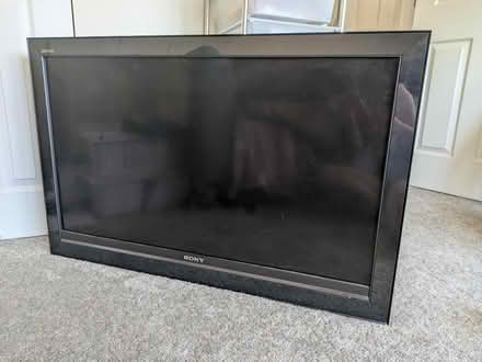 Photo of free 40" Sony Bravia TV HEAVY (Randolph rd, Rockville, MD) #1