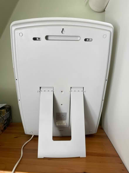 Photo of free SAD lamp Philips Original Bright Light 3300 (Royal Infirmary FK8) #3