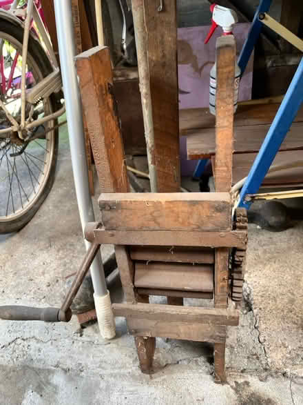 Photo of free Old Wringer? (North Willow Glen , San Jose) #1