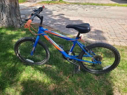 Photo of free Kids bike 20" (Mavis and burnhamthorpe) #1