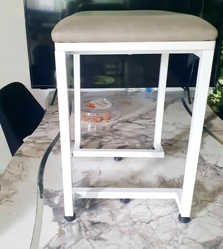 Photo of free glass table plus chair (sk164qb) #4
