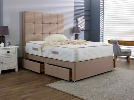 Photo of Divan double (London SW1A) #1