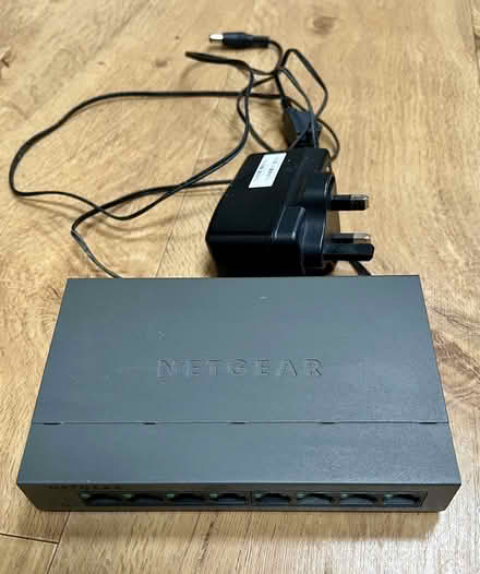 Photo of free Netgear 8 port Gigabit switch (Caton LA2) #2