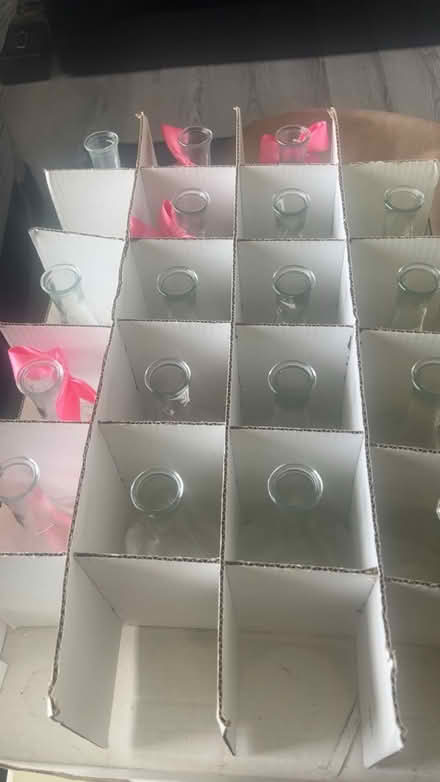 Photo of free 18 flower vases (Croydon) #1