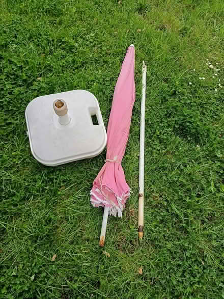 Photo of free Pink Sun Umbrella (TN30) #1