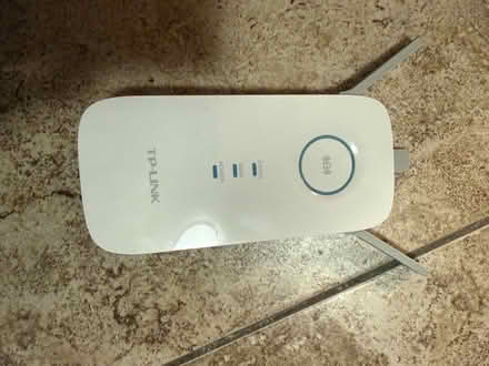 Photo of free Internet repeater (11218 Windsor Terr / Kensingto) #1