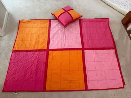 Photo of free Vibrant Twin quilt bedspread&Pillow (Darien - near 75th x Cass Ave.) #1