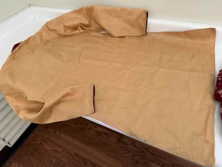 Photo of free Long gold tunic & maroon vest (1075 Valencia Avenue) #4