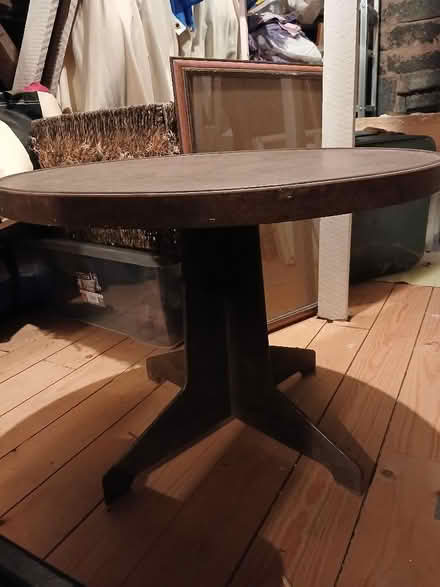 Photo of free Little round table (Lowedges S8) #2