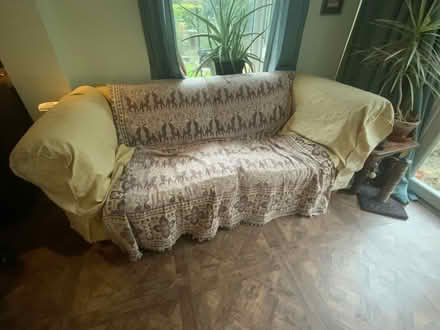 Photo of free Chesterfield style sofa made by Rest Assured (Great Billing NN3) #4