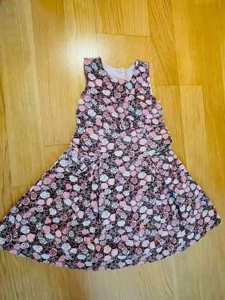 Photo of free Sumer girls dress 7Y (Angel EC1V) #1