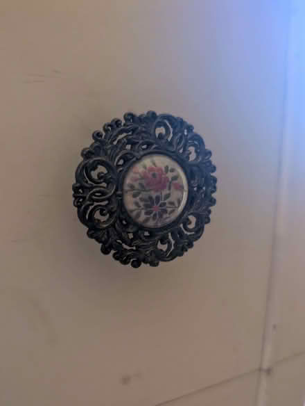 Photo of free Shabby Chic 5-Drawer Chest of Drawers (Fiveways BN1) #4