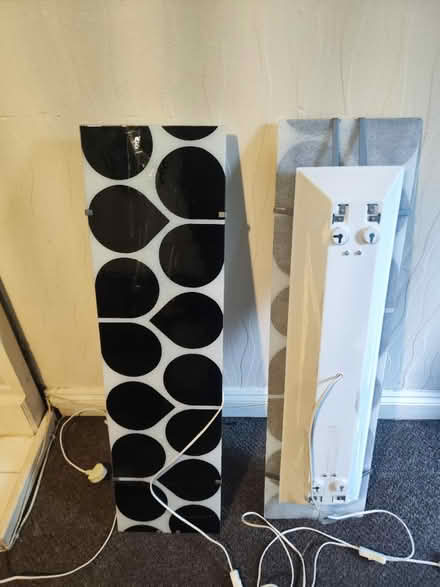 Photo of free 2 matching wall mounted lights (Dy4 8sz) #3