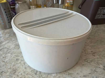 Photo of free Cake Box (Welling DA16) #1