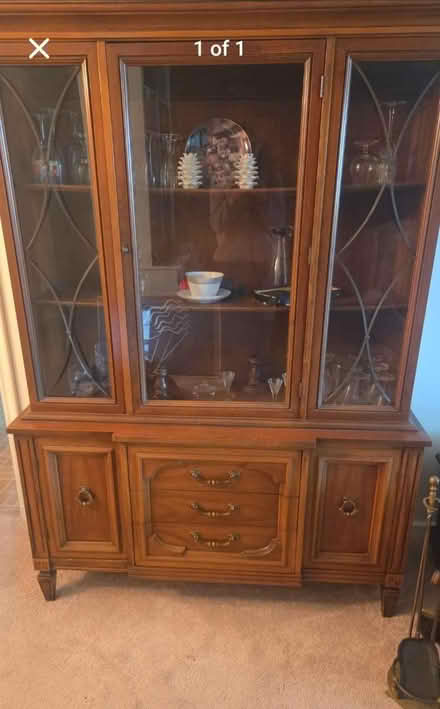 Photo of free China Cabinet/ Hutch (park ridge, il) #1