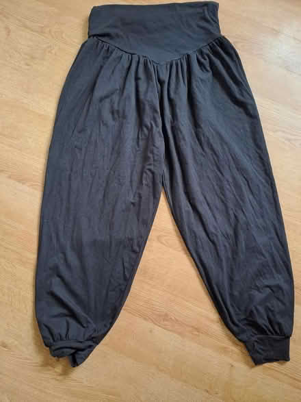 Photo of free Size 12/14 elasticated trousers (Cambridge CB4) #1