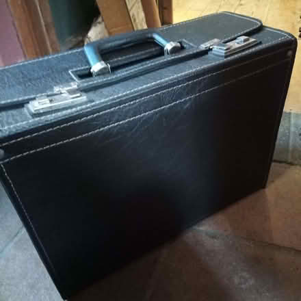 Photo of free Black leather carry case (Charlbury OX7) #1