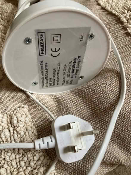 Photo of free Tablelamp (Wandsworth Common SW17) #2