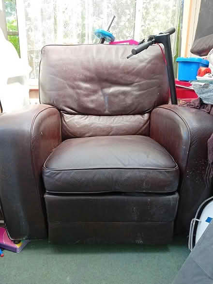 Photo of free Brown leather recliner (Hemel HP2) #1