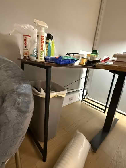 Photo of free Large desks (400W 113th St) #1