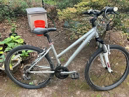 Photo of free Woman’s Trek bike (Springfield VA) #1