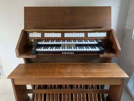Photo of free Electronic Practice Church Organ (Kempshott RG22) #1