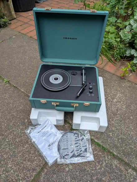 Photo of free Record player - not working (Spitalfields E1) #1