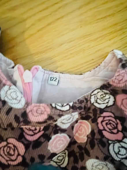 Photo of free Sumer girls dress 7Y (Angel EC1V) #3