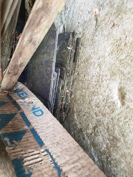 Photo of free Pieces of wood and slate (Leatherhead KT22) #3