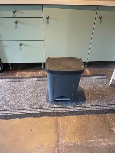 Photo of free Kitchen bin (blackburn lammack bb18lj) #1