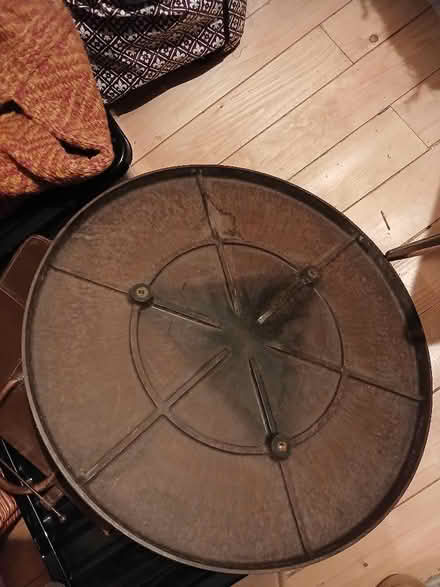 Photo of free Little round table (Lowedges S8) #4