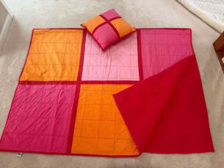 Photo of free Vibrant Twin quilt bedspread&Pillow (Darien - near 75th x Cass Ave.) #2