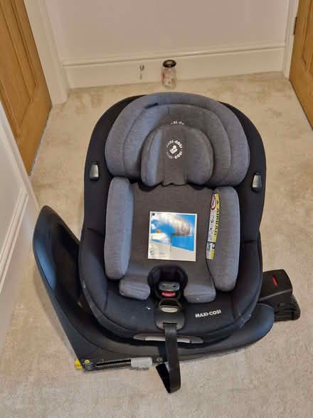 Photo of free Maxi Cosi i-size Mica - spinning car seat (Penrith CA11) #1