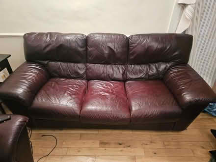 Photo of free 2 and 3 seater sofas (EN4) #2