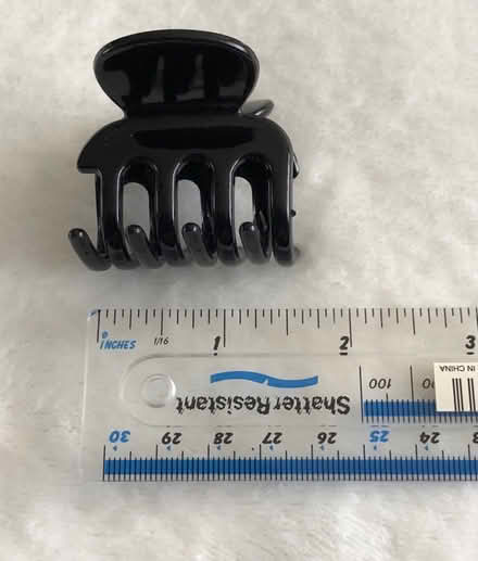 Photo of free unused hair clip 💞 (gu12) #2