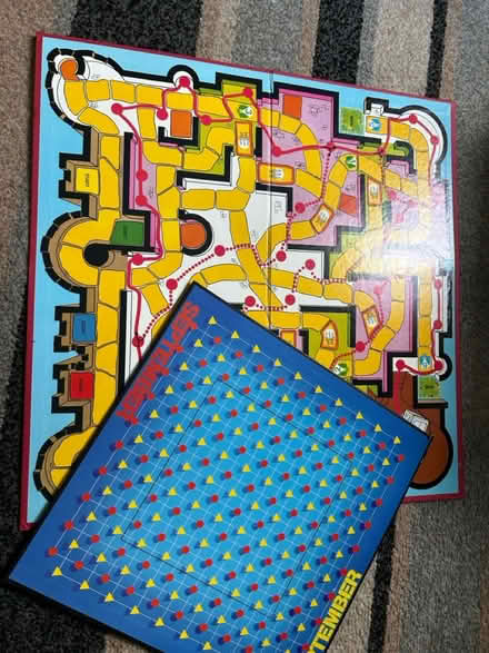 Photo of free 2 game boards (Jennetts park RG12) #1