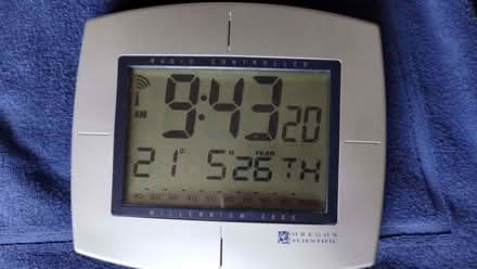 Photo of free Radio synchronised wall clock + weather stations (Ivy Farm SK11) #2