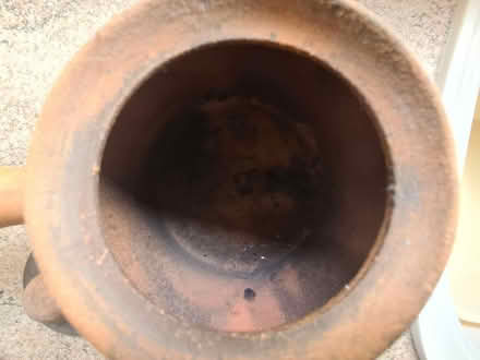 Photo of free Terracotta pot (Great Sutton CH66) #4