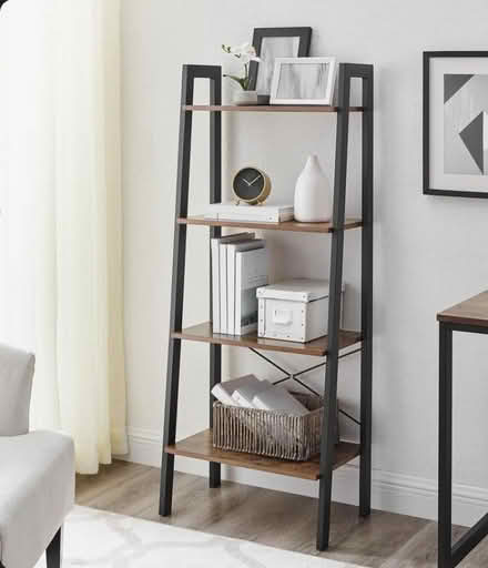 Photo of Display shelves (Littledale S9) #2
