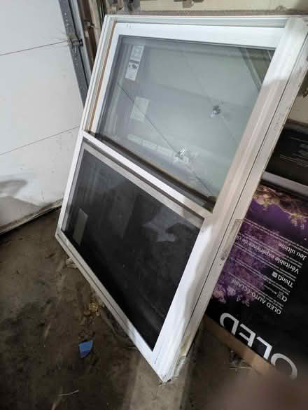 Photo of free Single hung double pane windows (N of sun Prairie) #2