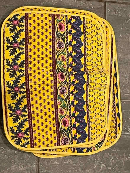 Photo of free 8 Provençal placemats (Randolph Hills (Ashley Drive)) #1