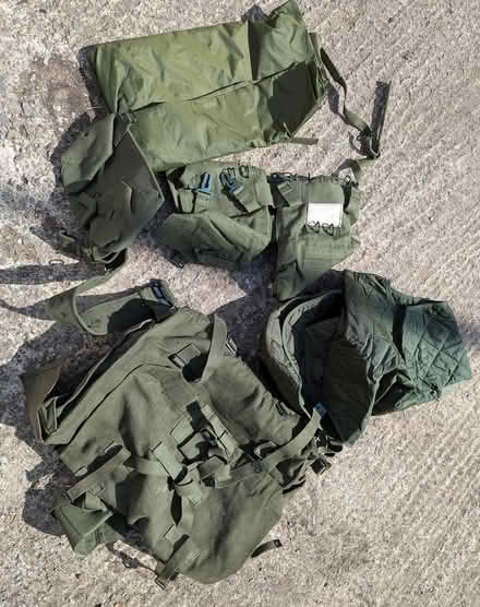 Photo of free Army style canvas bag & kit (BD16) #1