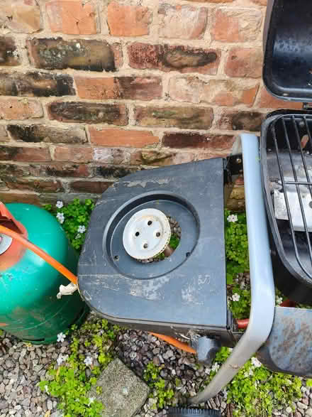 Photo of free gas bbq (Manchester rusholme M14) #2