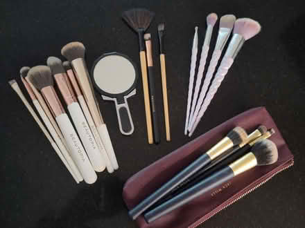 Photo of free Selection of Make Up Brushes (Great Missenden, HP16) #1