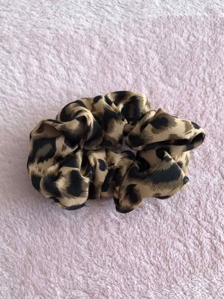 Photo of free Unused, new scrunchie (gu12) #1